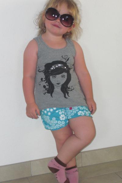 Bild zu Foto von der Großen, da sie immer noch mein Baby ist - Forum für August - Mamis
