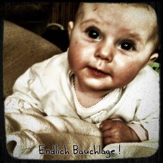 Bild zu Endlich find ich die Bauchlage auch mal schön !;-) - Forum für August - Mamis