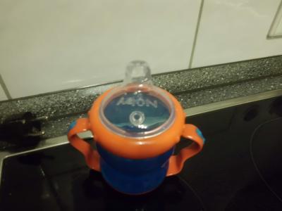 Bild zu Hier das Bild vom Nuby-Becher - Forum für August - Mamis