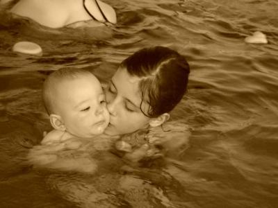 Bild zu Babyschwimmen - Forum für August - Mamis