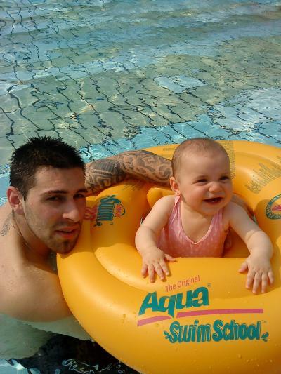 Bild zu Das erste mal heute im Schwimmbad - Forum für August - Mamis