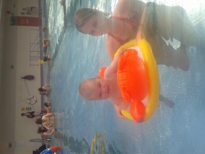 Bild zu schwimmbad - Forum für August - Mamis