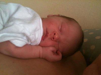 Bild zu Angi_ohne_e hat ausgekugelt =) - Forum für August - Mamis