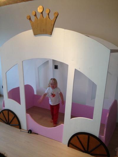 Bild zu Prinzessinnenkutsche :) - Forum für August - Mamis