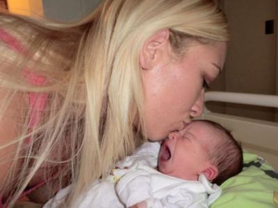 Bild zu Ausgekugelt.. und seit heute zu hause.. Bericht ;) - Forum für August - Mamis