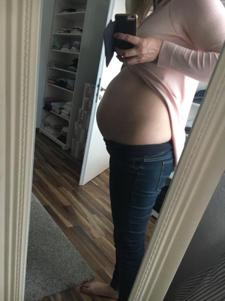 Bild zu Komische Bauchform?! - Forum für August - Mamis