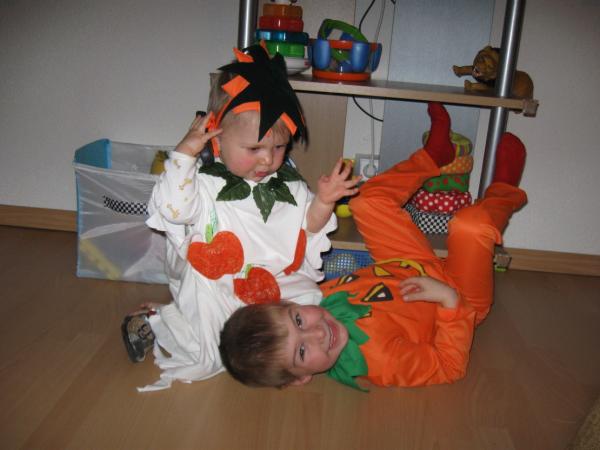 Bild zu Hallo, hier ein Bild von unseren beiden! - Forum für September - Mamis