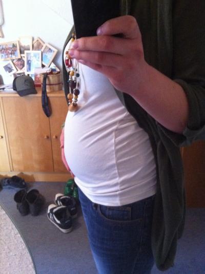 Bild zu Auch mal wieder melden will +Bauchi- und Krümelbild ;-) - Forum für September - Mamis