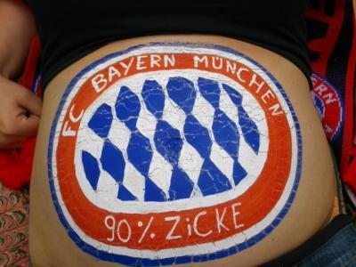 Bild zu bemalter Bauch =) - Forum für September - Mamis