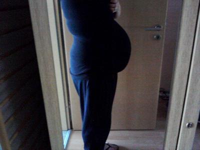 Bild zu Nach ewigen Zeiten nochmal Bauchbild mit 127cm Umfang bei 26+5!! - Forum für September - Mamis