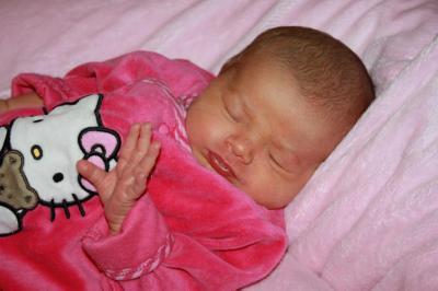 Bild zu Hier mal ein Foto von unserer kleinen Prinzessin. - Forum für September - Mamis