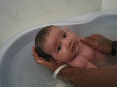 Bild zu Was man alles mit einer Baby-Badewanne anstellen kann (SiLoPo) - Forum für September - Mamis