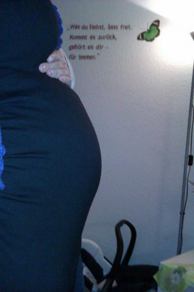 Bild zu Babybauch endlich fotografiert,wie sieht es bei euch aus im Moment? - Forum für September - Mamis