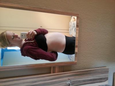Bild zu Bin ich die einzige die sich gern Bauchbilder anschaut?! Bauchbildrundeeee - Forum für September - Mamis