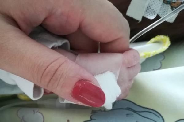 Bild zu Er hat ein schweren start ins Leben, unser kleiner Kämpfer. - Forum für September - Mamis