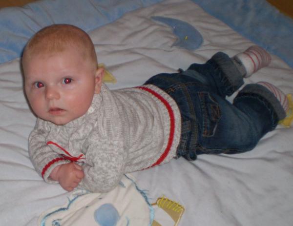 Bild zu Julian hat durchgeschlafen.........und mit foto - Forum für Oktober - Mamis