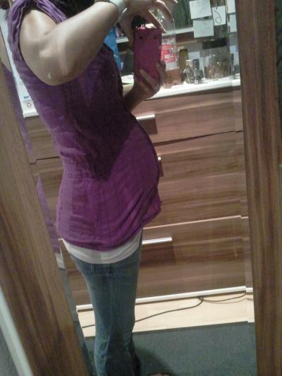 Bild zu so mädels...zeigt her eure bäuche =) & keine wiederrede ^^ - Forum für Oktober - Mamis