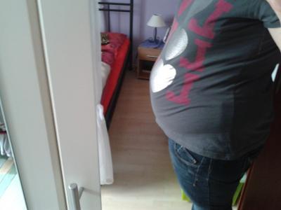 Bild zu schon seit freitag in der 20 ssw, ups. und bauchbild - Forum für Oktober - Mamis