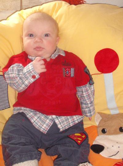 Bild zu 3 monate und kl.moppel - Forum für Oktober - Mamis