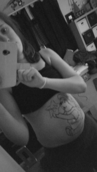 Bild zu mein kleiner bauchi mit winnie pooh - Forum für Oktober - Mamis