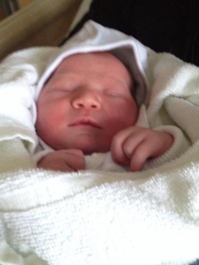 Bild zu Emily ist da!!!!!! < 3 - Forum für Oktober - Mamis