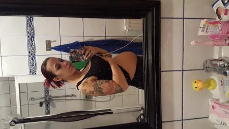 Bild zu Da is ja schon ein Bauch zu sehen 9 ssw - Forum für Oktober - Mamis