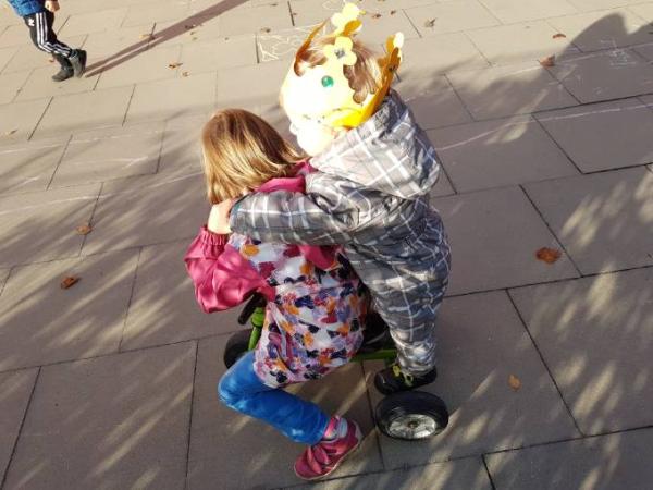 Bild zu