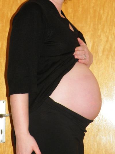 Bild zu @ Irka, hier Fotos von meinem Bauch im 8. Monat - Forum für November - Mamis