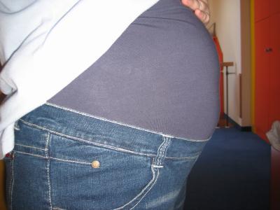 Bild zu So,Mädels,anschnallen,hier ist meine Pocke! - Forum für November - Mamis