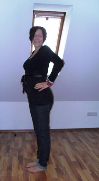 Bild zu Da heute Fototag ist, mal 2 Fotos von mir und meiner Bauchprinzessin :-) - Forum für November - Mamis