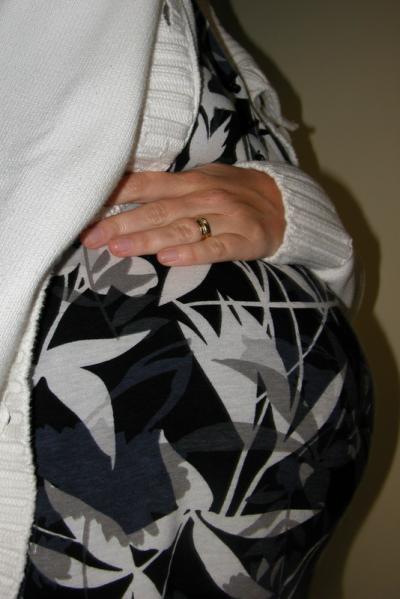 Bild zu Ich trau mich auch mal : Babybauchbild bei 19+1 - Forum für November - Mamis