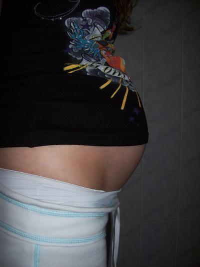 Bild zu auch mal wieder ein aktuelles Bauchbild :-) - Forum für November - Mamis