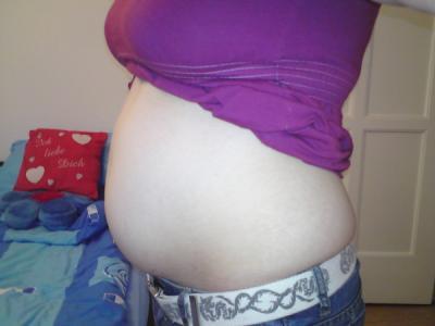 Bild zu Auch mal meine Kugel zeigen will - Forum für November - Mamis
