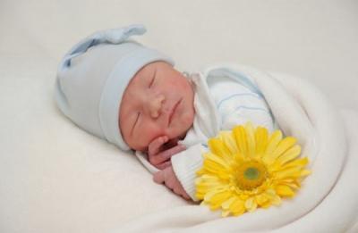 Bild zu Auch mal ein bild von dem kleinen Nikolausprinzen =) - Forum für November - Mamis