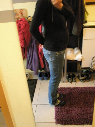 Bild zu hier bauchifoto von 18 ssw. :) - Forum für November - Mamis