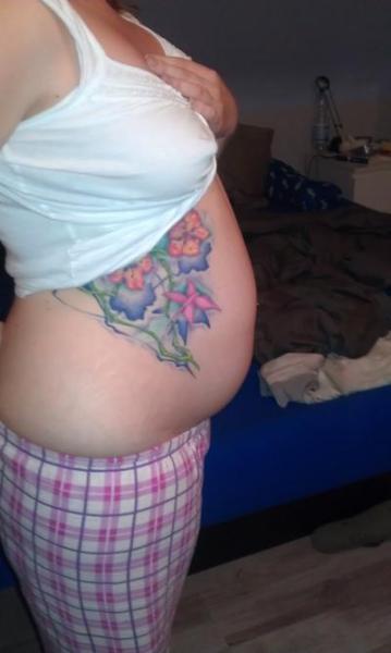 Bild zu Zwar noch nicht Montag aber hier mal mein Babybauch - Forum für November - Mamis