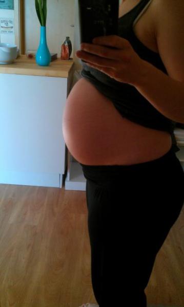 Bild zu Dann zeig ich jetzt auch mal mein Bäuchlein... - Forum für November - Mamis