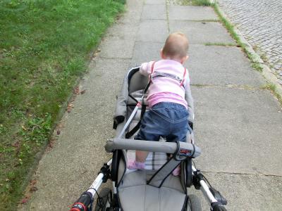Bild zu Kinderwagen-/laufgeschirr - Forum für November - Mamis
