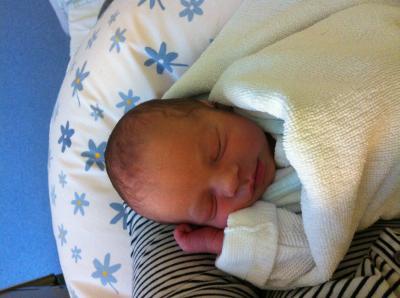 Bild zu unser kleiner noah :)) - Forum für November - Mamis