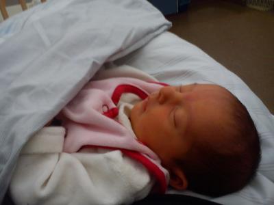 Bild zu wollte euch meine Kleine mal zeigen - Forum für November - Mamis