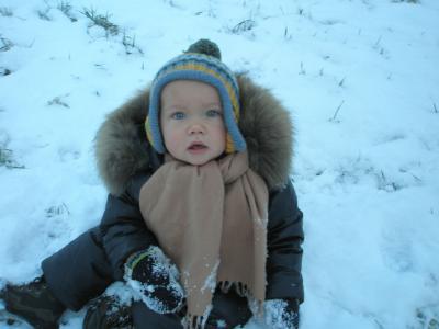 Bild zu er liebt den schnee :) - Forum für November - Mamis