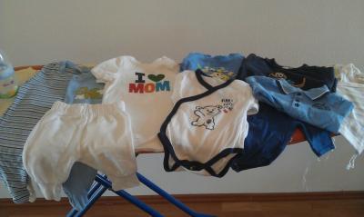 Bild zu 13 Teile für neugeborene Jungs..10Euro! - Forum für November - Mamis