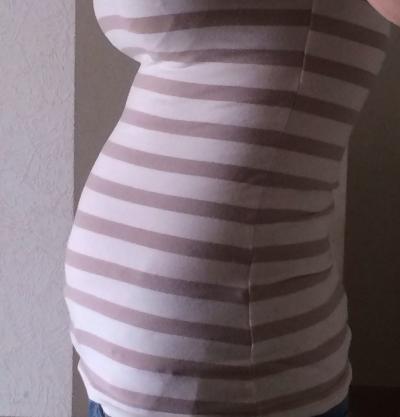 Bild zu Oh mein Gott was macht der Bauch nur da!!! Bild dabei - Forum für November - Mamis