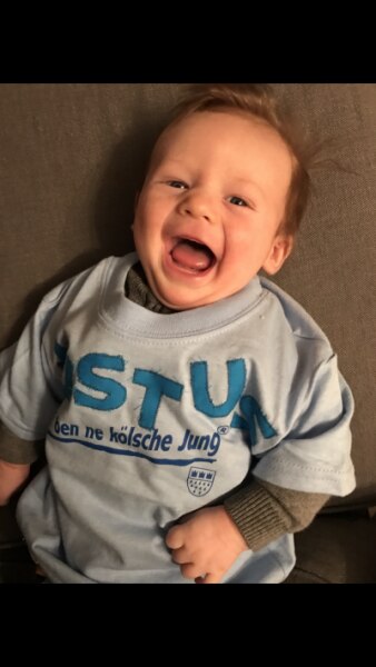Bild zu Sein Lachen ist zurück :) - Forum für November - Mamis