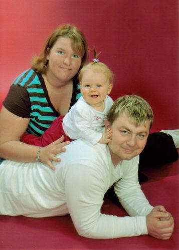 Bild zu huhu ma ein Familienfoto von uns :) - Forum für Dezember - Mamis