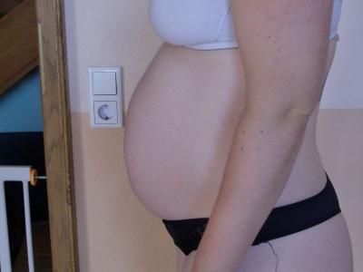 Bild zu Bin auch schon ganz kugelig!!! - Forum für Dezember - Mamis