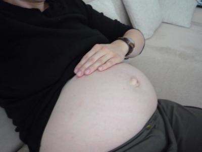 Bild zu Kinderzimmer und bemalter Bauch - Fotos - Forum für Dezember - Mamis