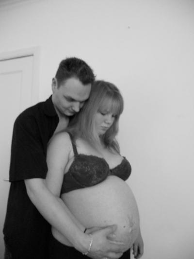 Bild zu Hier noch ein Bauchbild mit Mann :-) - Forum für Dezember - Mamis