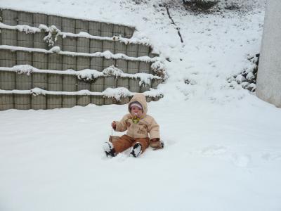 Bild zu so nun die versprochenen schneebilder - Forum für Dezember - Mamis