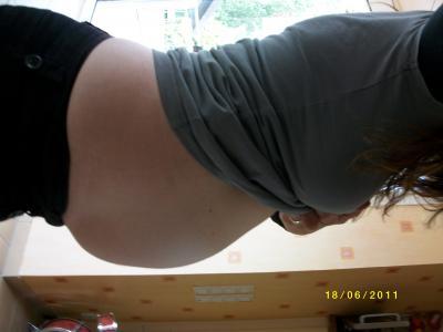 Bild zu So, jetzt mal mein Bauch!!! - Forum für Dezember - Mamis